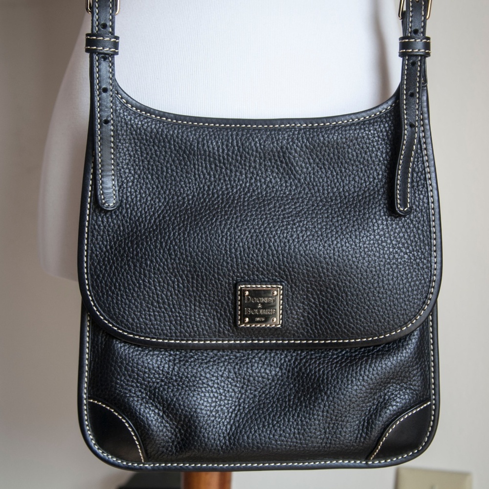 NEW Dooney & Bourke Black Leather Crossbody